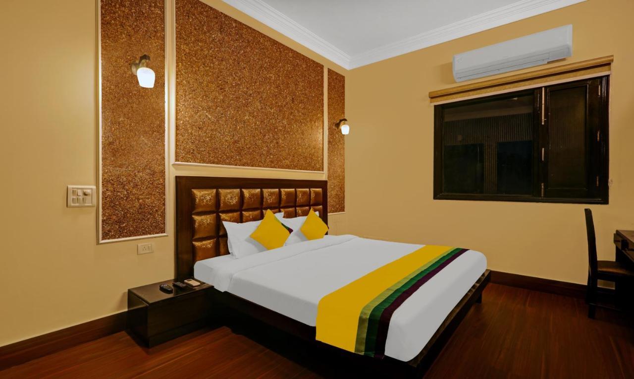 Itsy By Treebo - Connaught Mews Hotel New Delhi Exterior photo